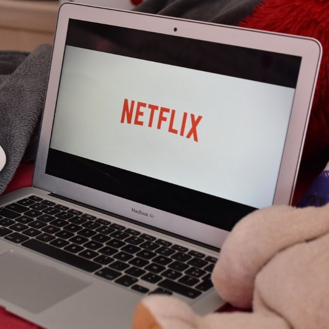 Netflix 是真盈利还是假盈利？