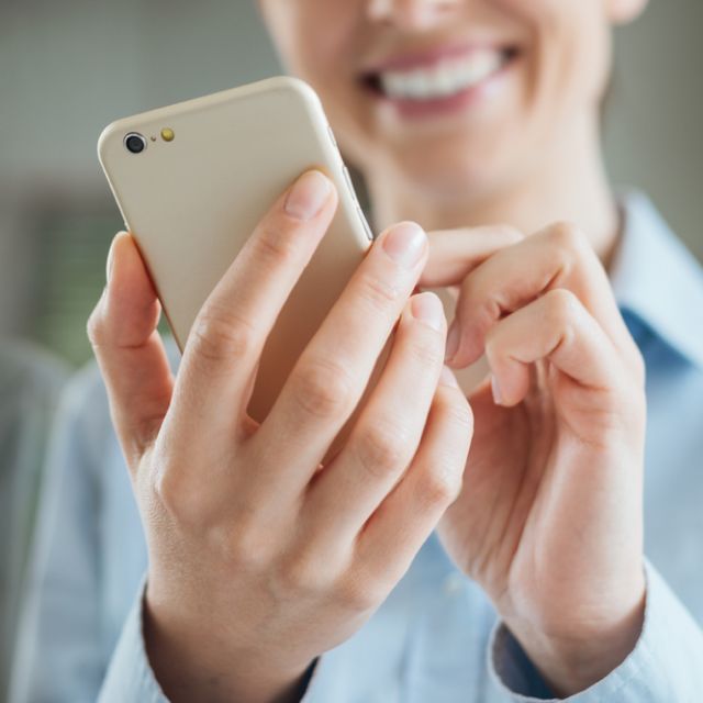 我女朋友爱玩的游戏，这画风跟我玩的也差太多了……