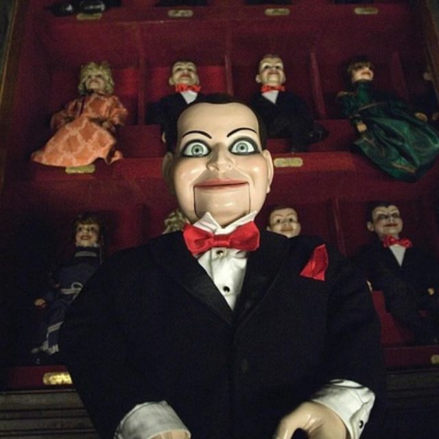 为什么我们见到「像人又不是人」的东西会莫名感到害怕？