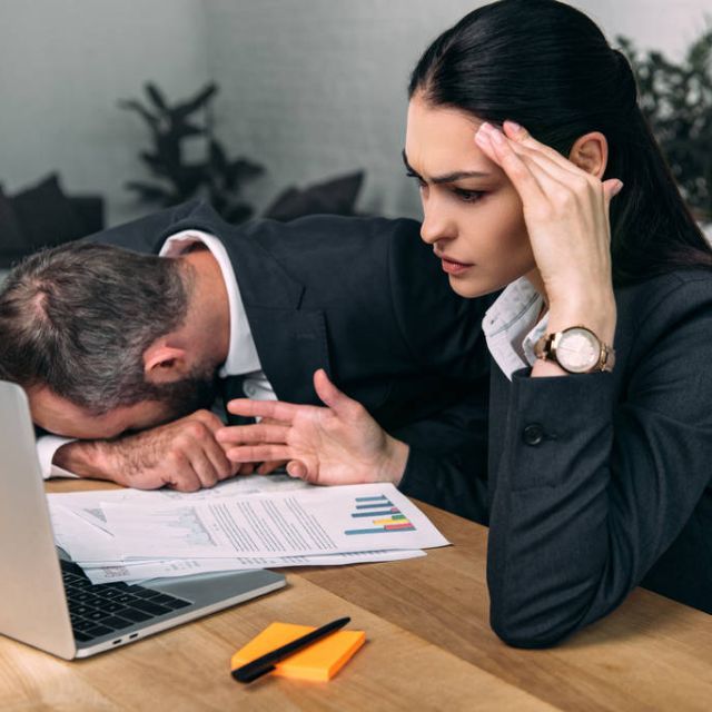 都在同一家公司，为什么搞管理的要比搞技术的收入高？