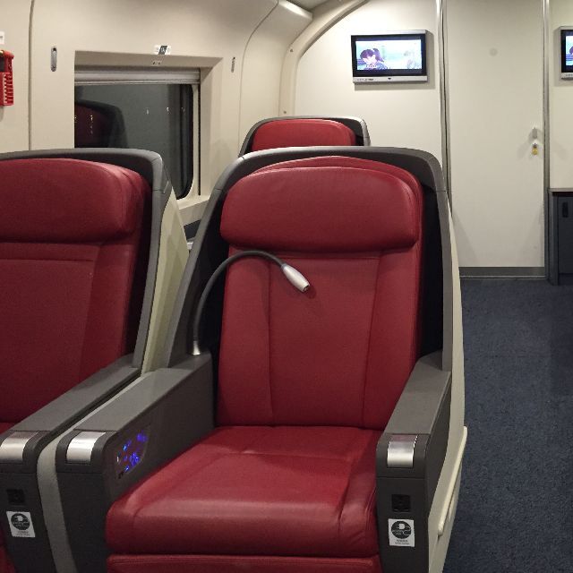 高铁商务座和一等座，有着这 50 点区别